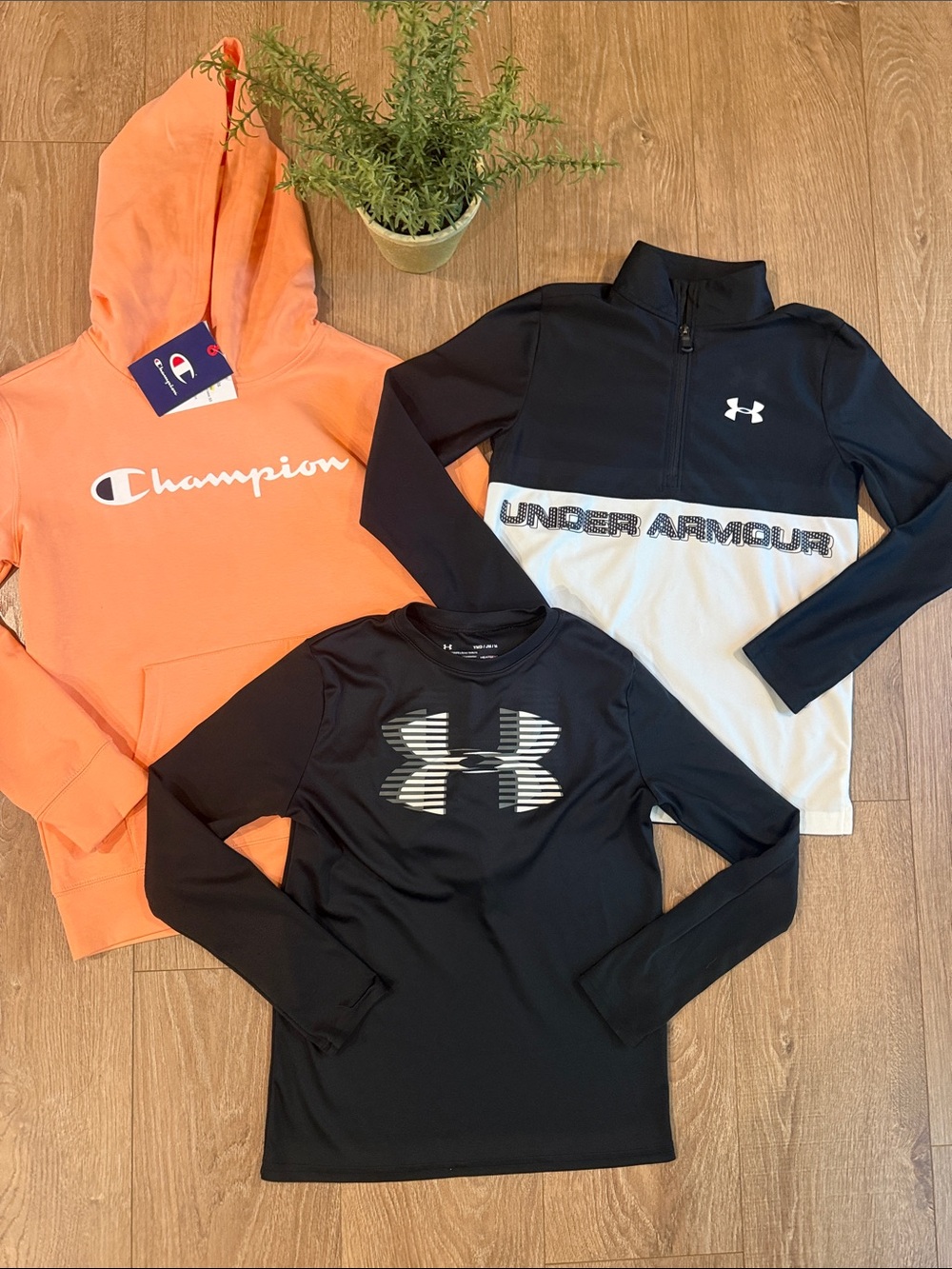 ((3 PIECE)) UNDER ARMOUR CHAMPION FALL TOP BUNDLE NWT SIZE MEDIUM